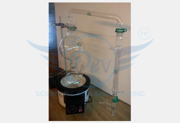 ESSENTIAL OIL DISTILLATION ASSEMBLY