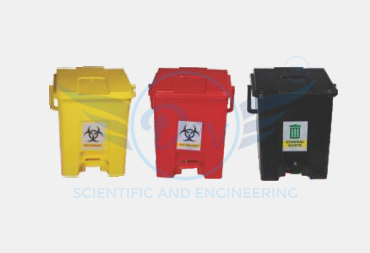 PLASTIC PADDLE DUSTBIN 2