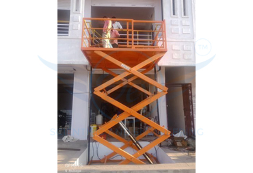 ELECTROHYDRAULIC SCISSOR LIFT