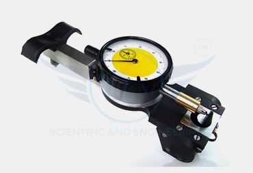 DEMOUNTABLE MECHANICAL STRAIN GAUGE