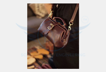 BROWN LEATHER DOCTOR BAG