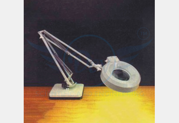 FLEXIBLE ARM ILLUMINATED MAGNIFIER